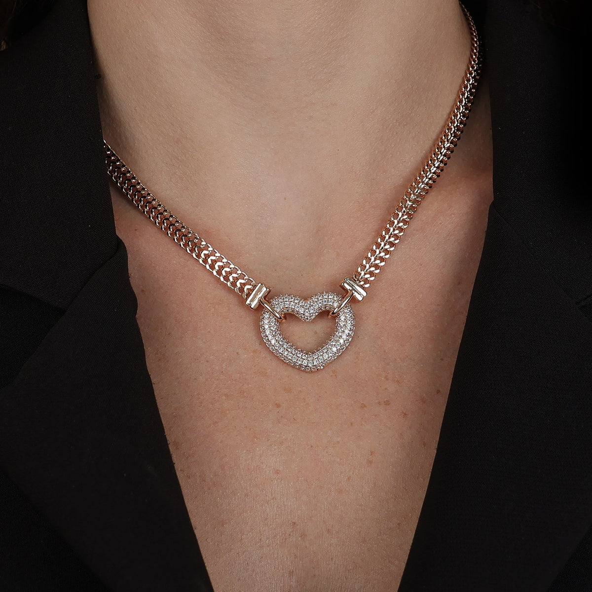 Chocker Coração Vazado