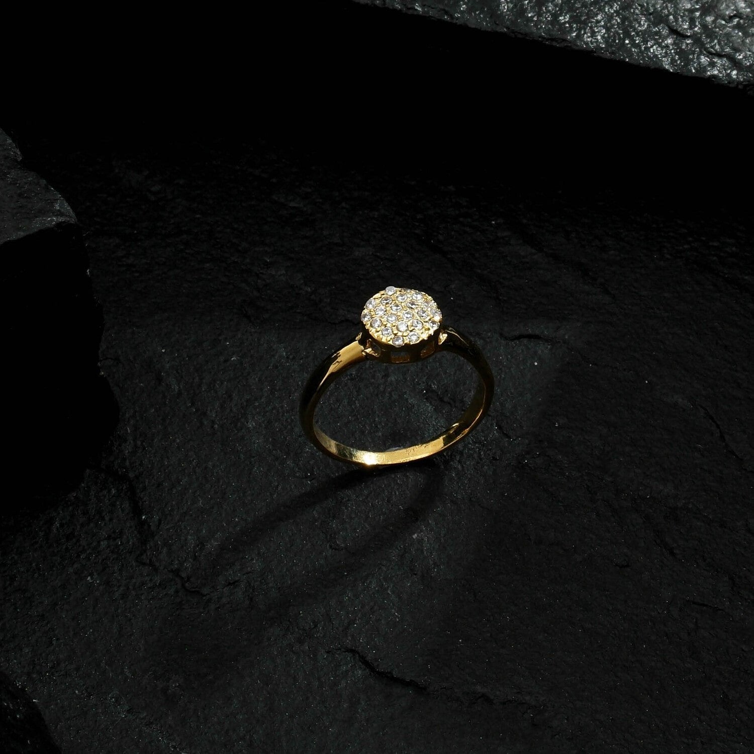 Anel Abeille com Banho de Ouro 24K