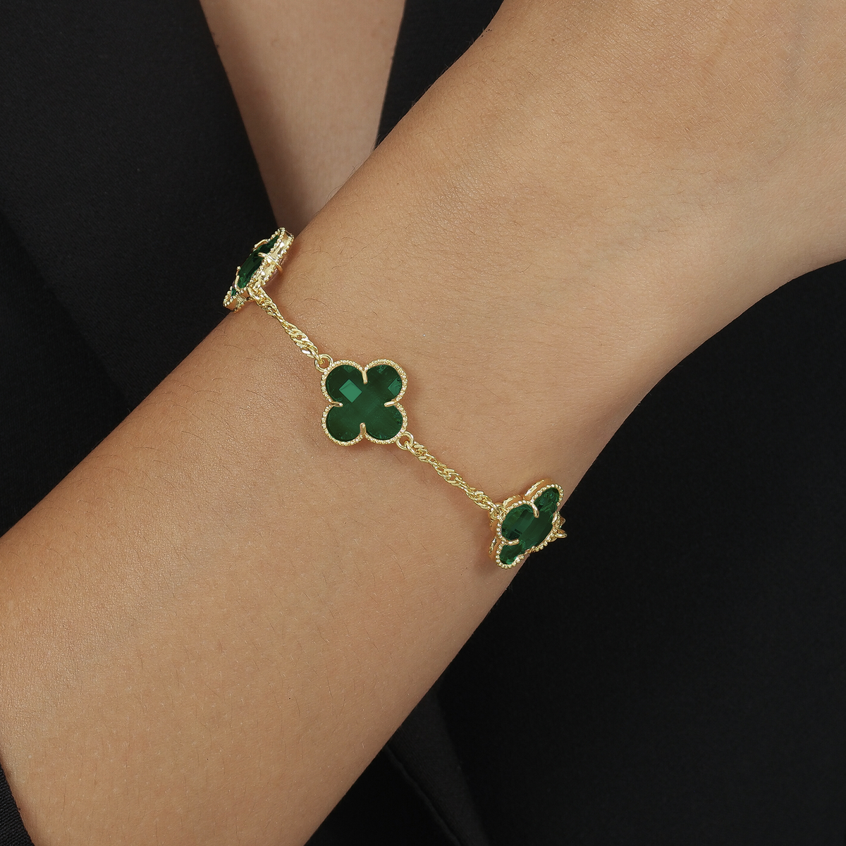 Pulseira 3 Trevos com Banho de Ouro 24K Verde